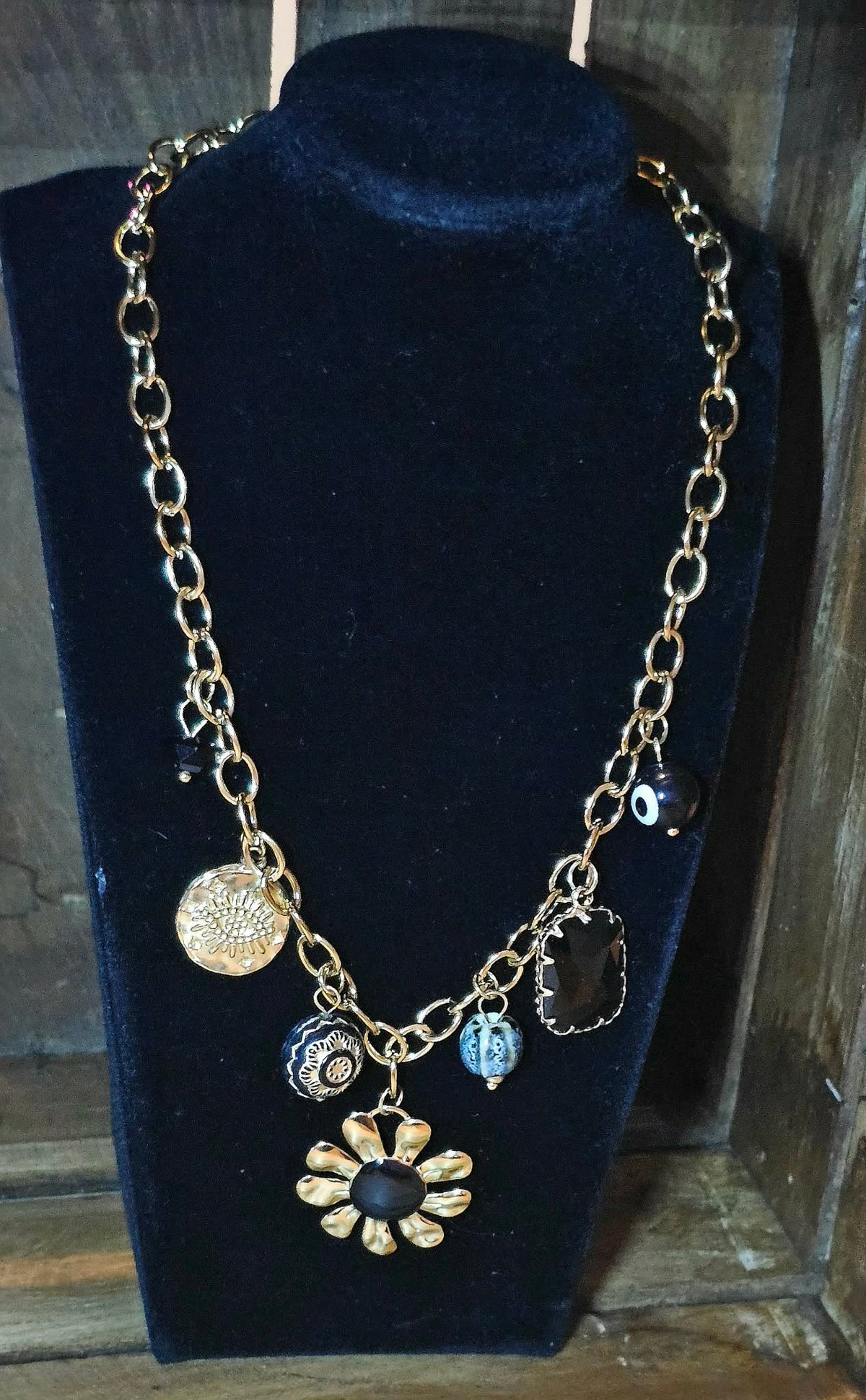 Collier - Mystique